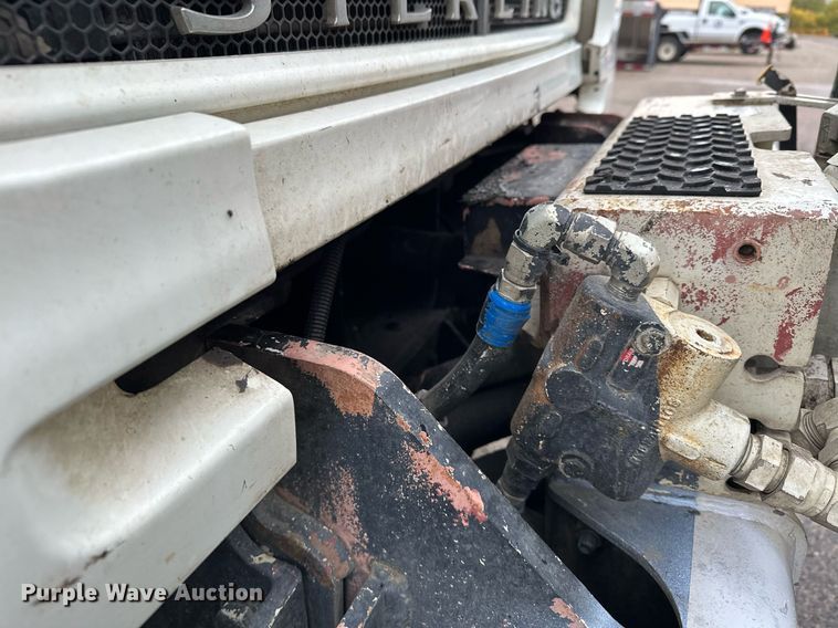 image for item MQ9503 2002 Sterling LT7501  sewer jetter truck