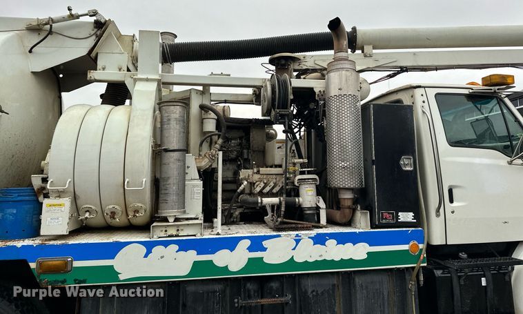 image for item MQ9503 2002 Sterling LT7501  sewer jetter truck