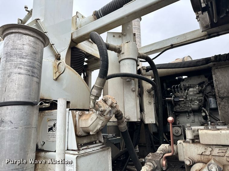 image for item MQ9503 2002 Sterling LT7501  sewer jetter truck