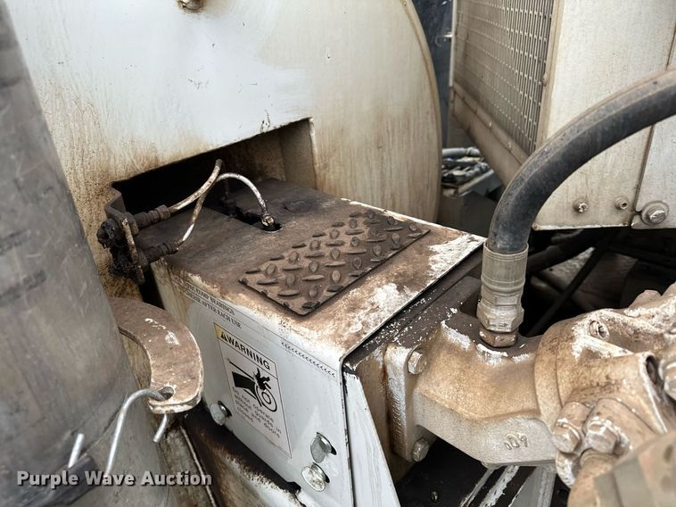 image for item MQ9503 2002 Sterling LT7501  sewer jetter truck