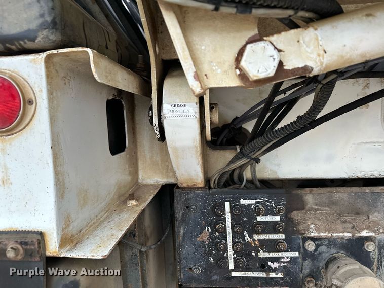 image for item MQ9503 2002 Sterling LT7501  sewer jetter truck