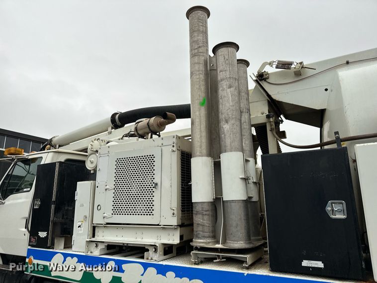 image for item MQ9503 2002 Sterling LT7501  sewer jetter truck