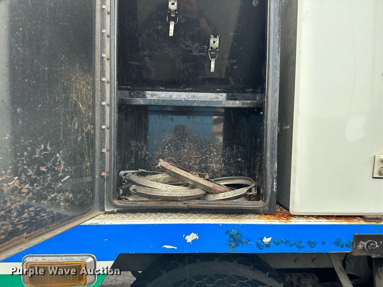 image for item MQ9503 2002 Sterling LT7501  sewer jetter truck