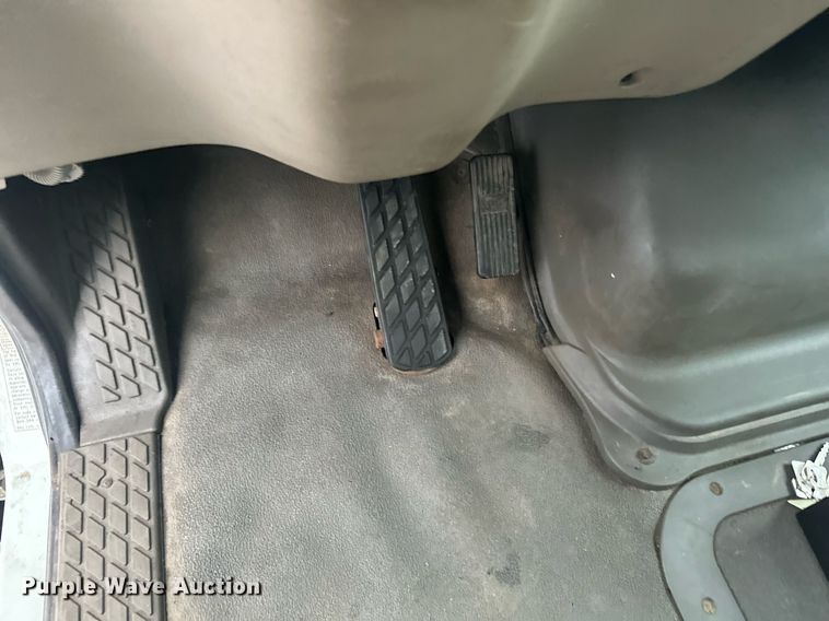 image for item MQ9503 2002 Sterling LT7501  sewer jetter truck