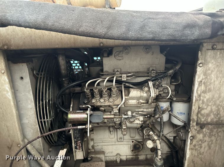 image for item MQ9503 2002 Sterling LT7501  sewer jetter truck