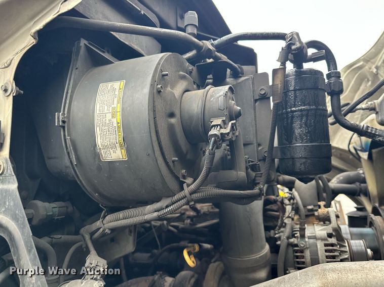 image for item MQ9503 2002 Sterling LT7501  sewer jetter truck