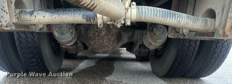 image for item MQ9503 2002 Sterling LT7501  sewer jetter truck