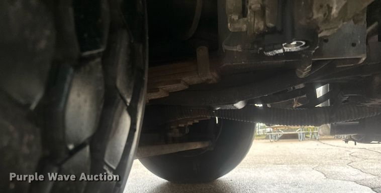 image for item MQ9503 2002 Sterling LT7501  sewer jetter truck