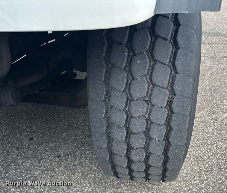 image for item MQ9503 2002 Sterling LT7501  sewer jetter truck