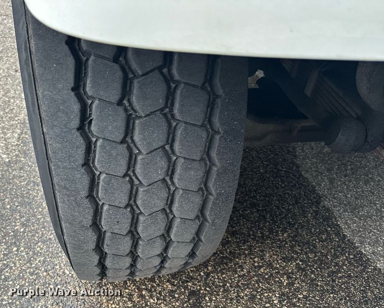 image for item MQ9503 2002 Sterling LT7501  sewer jetter truck