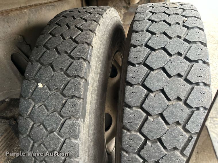 image for item MQ9503 2002 Sterling LT7501  sewer jetter truck