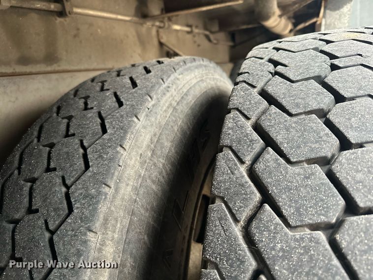 image for item MQ9503 2002 Sterling LT7501  sewer jetter truck