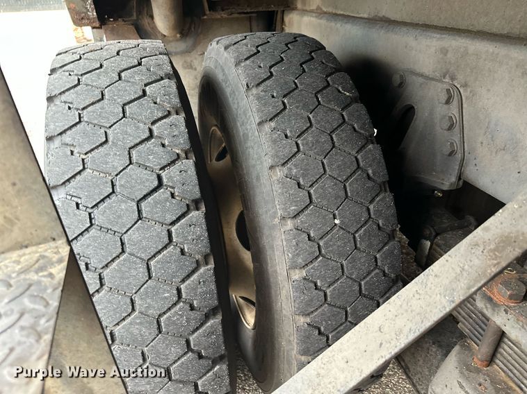 image for item MQ9503 2002 Sterling LT7501  sewer jetter truck