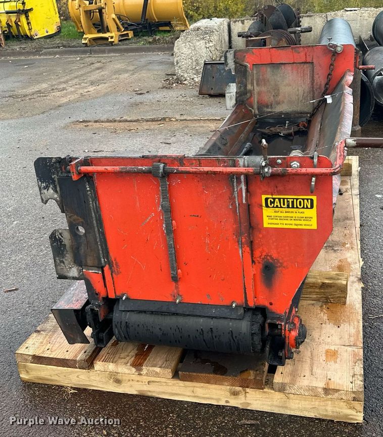 image for item MQ9506 HTC 1800  truck bed conveyor