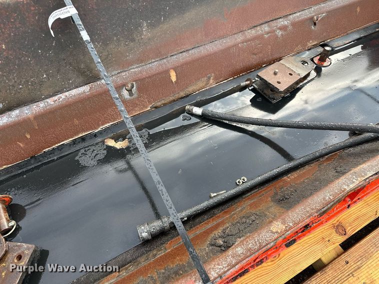 image for item MQ9506 HTC 1800  truck bed conveyor