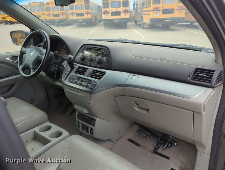 image for item MX9438 2008 Honda Odyssey  van