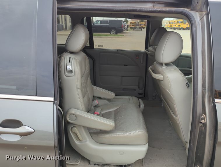 image for item MX9438 2008 Honda Odyssey  van