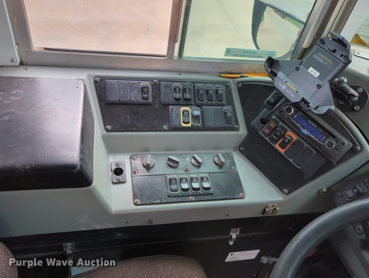 image for item MX9440 2008 Blue Bird Vision  school bus