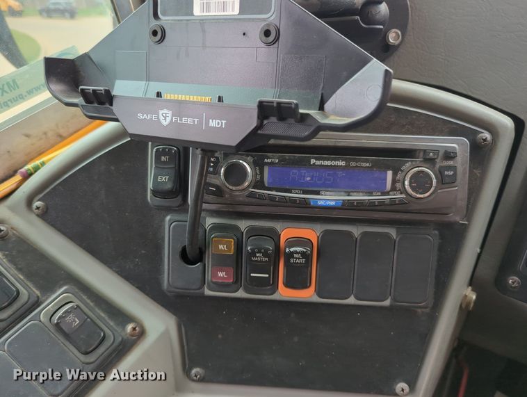 image for item MX9440 2008 Blue Bird Vision  school bus