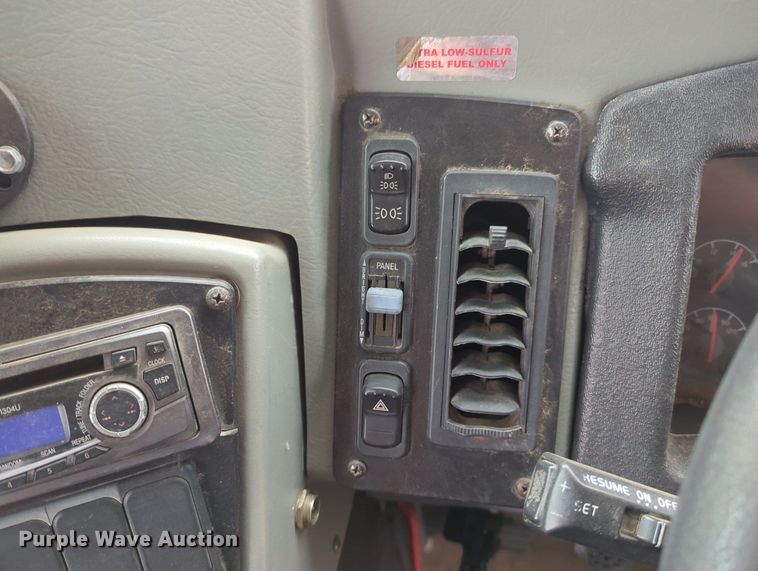 image for item MX9440 2008 Blue Bird Vision  school bus