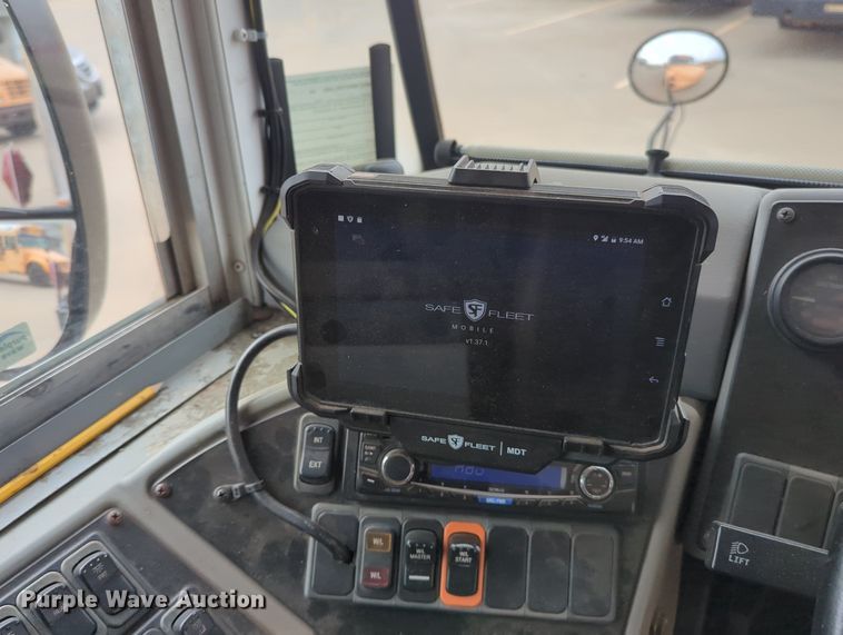 image for item MX9441 2007 Blue Bird Vision  school bus