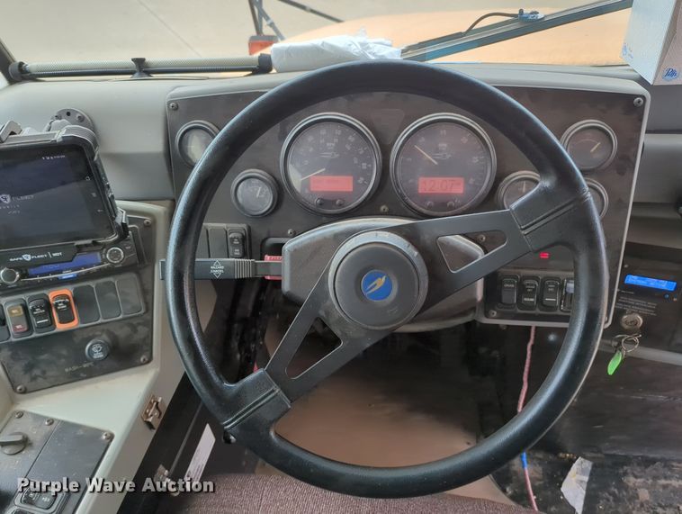 image for item MX9441 2007 Blue Bird Vision  school bus