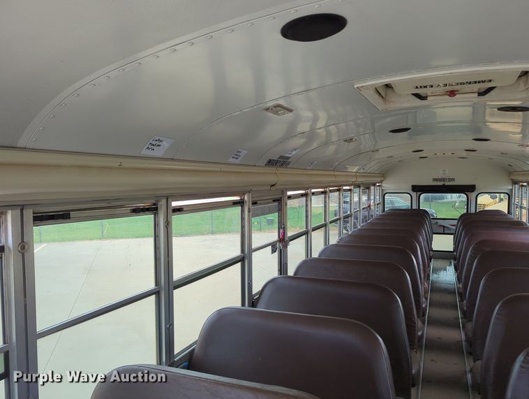 image for item MX9441 2007 Blue Bird Vision  school bus