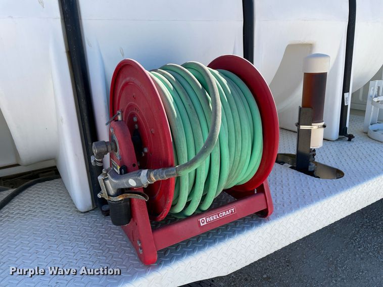 image for item NA9667 1994 Ford F600  water truck