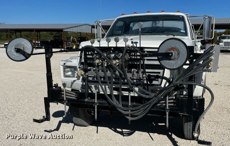 image for item NA9667 1994 Ford F600  water truck