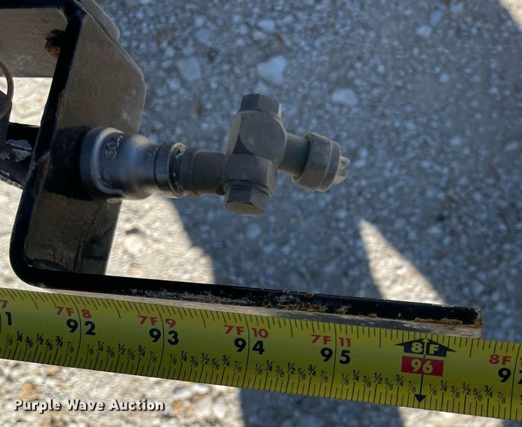 image for item NA9667 1994 Ford F600  water truck