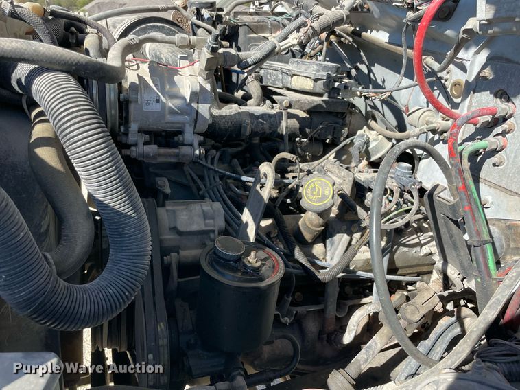 image for item NA9667 1994 Ford F600  water truck