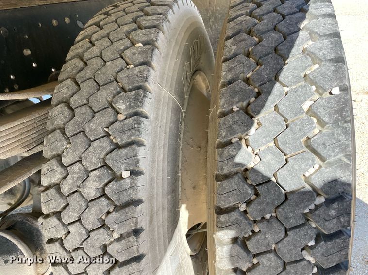 image for item NA9667 1994 Ford F600  water truck