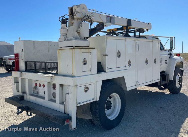 image for item NA9669 1987 Ford F8000  utility / service truck