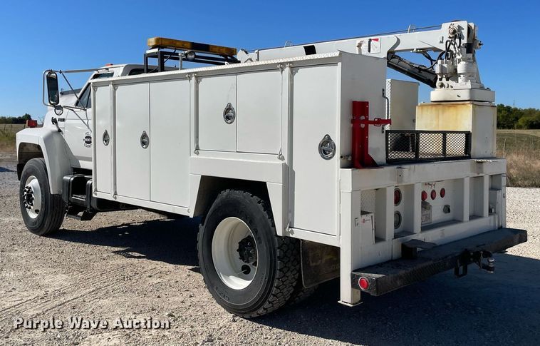 image for item NA9669 1987 Ford F8000  utility / service truck