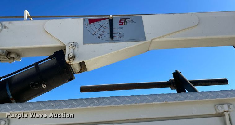 image for item NA9669 1987 Ford F8000  utility / service truck