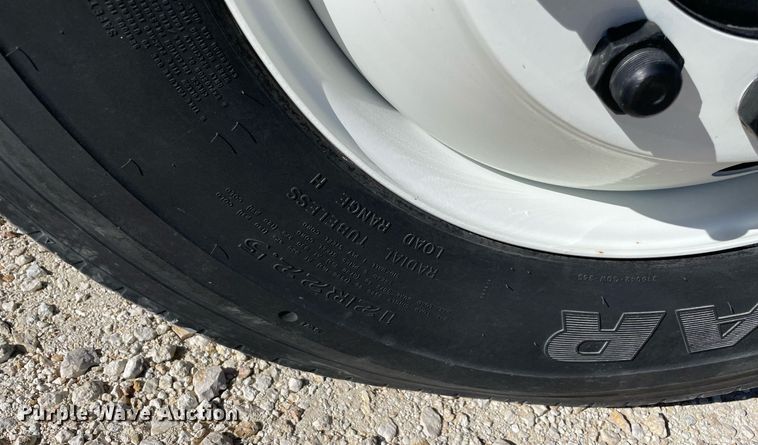 image for item NA9669 1987 Ford F8000  utility / service truck