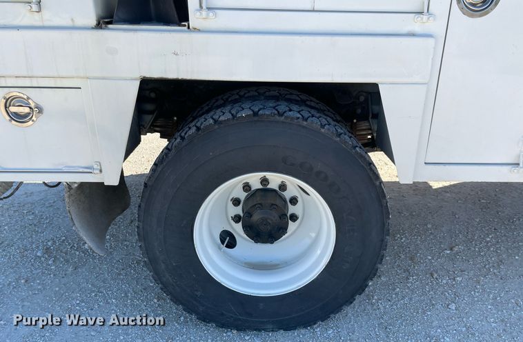 image for item NA9669 1987 Ford F8000  utility / service truck