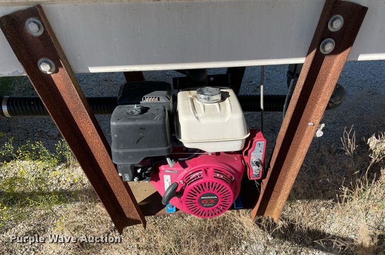 image for item NA9670 1977 Fruehauf TAG-F2-ESF  tank trailer