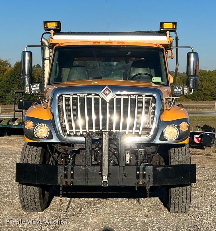 image for item NI9047 2010 International WorkStar 7400  dump truck