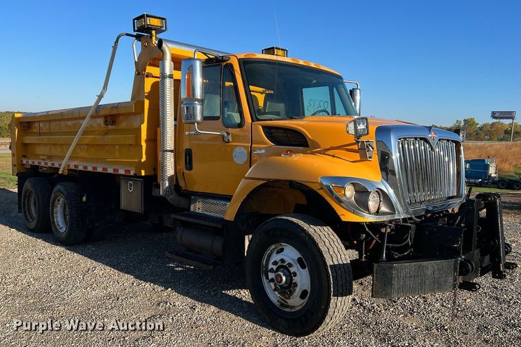 image for item NI9047 2010 International WorkStar 7400  dump truck