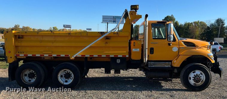 image for item NI9047 2010 International WorkStar 7400  dump truck