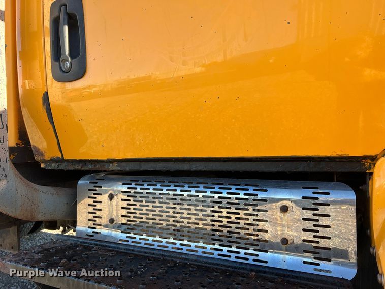 image for item NI9047 2010 International WorkStar 7400  dump truck