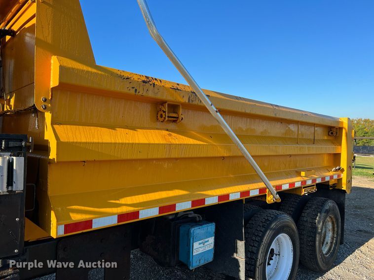 image for item NI9047 2010 International WorkStar 7400  dump truck