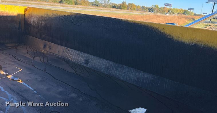 image for item NI9047 2010 International WorkStar 7400  dump truck