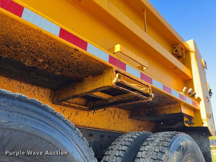 image for item NI9047 2010 International WorkStar 7400  dump truck