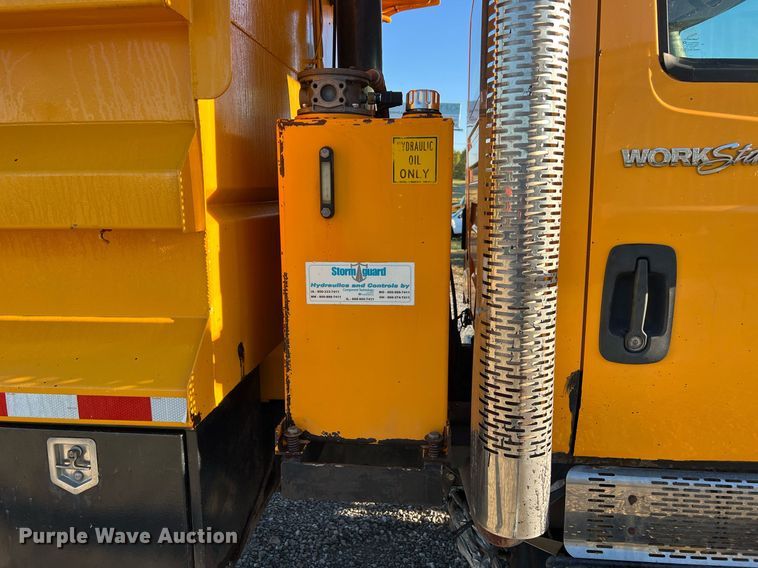 image for item NI9047 2010 International WorkStar 7400  dump truck