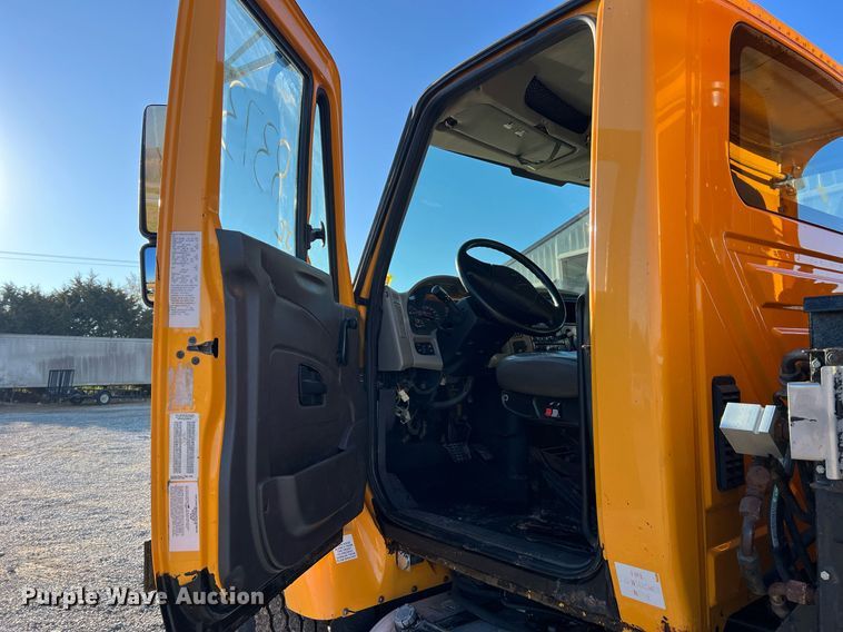 image for item NI9047 2010 International WorkStar 7400  dump truck