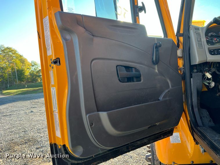 image for item NI9047 2010 International WorkStar 7400  dump truck