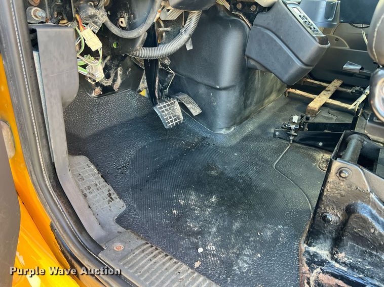 image for item NI9047 2010 International WorkStar 7400  dump truck