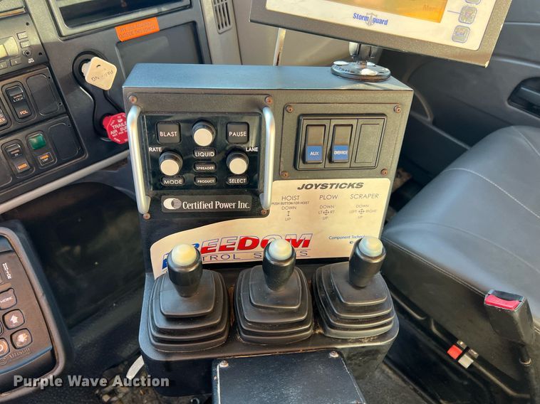 image for item NI9047 2010 International WorkStar 7400  dump truck